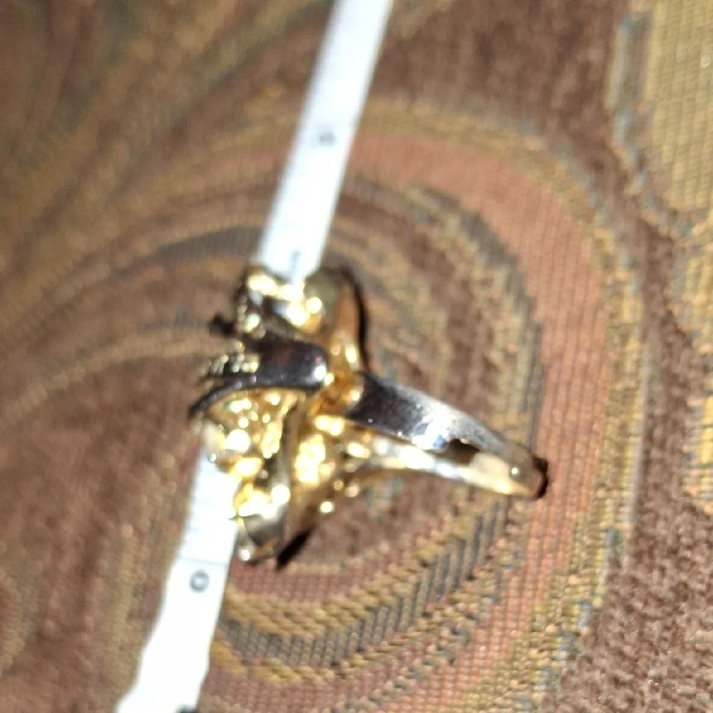 Elegant Gold and Silver Crystal Ring